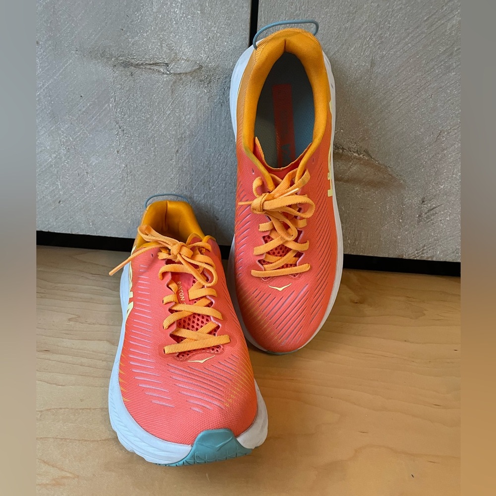 Women's Hoka Orange Coral Running Sneakers W Rincon 3 Size 7
